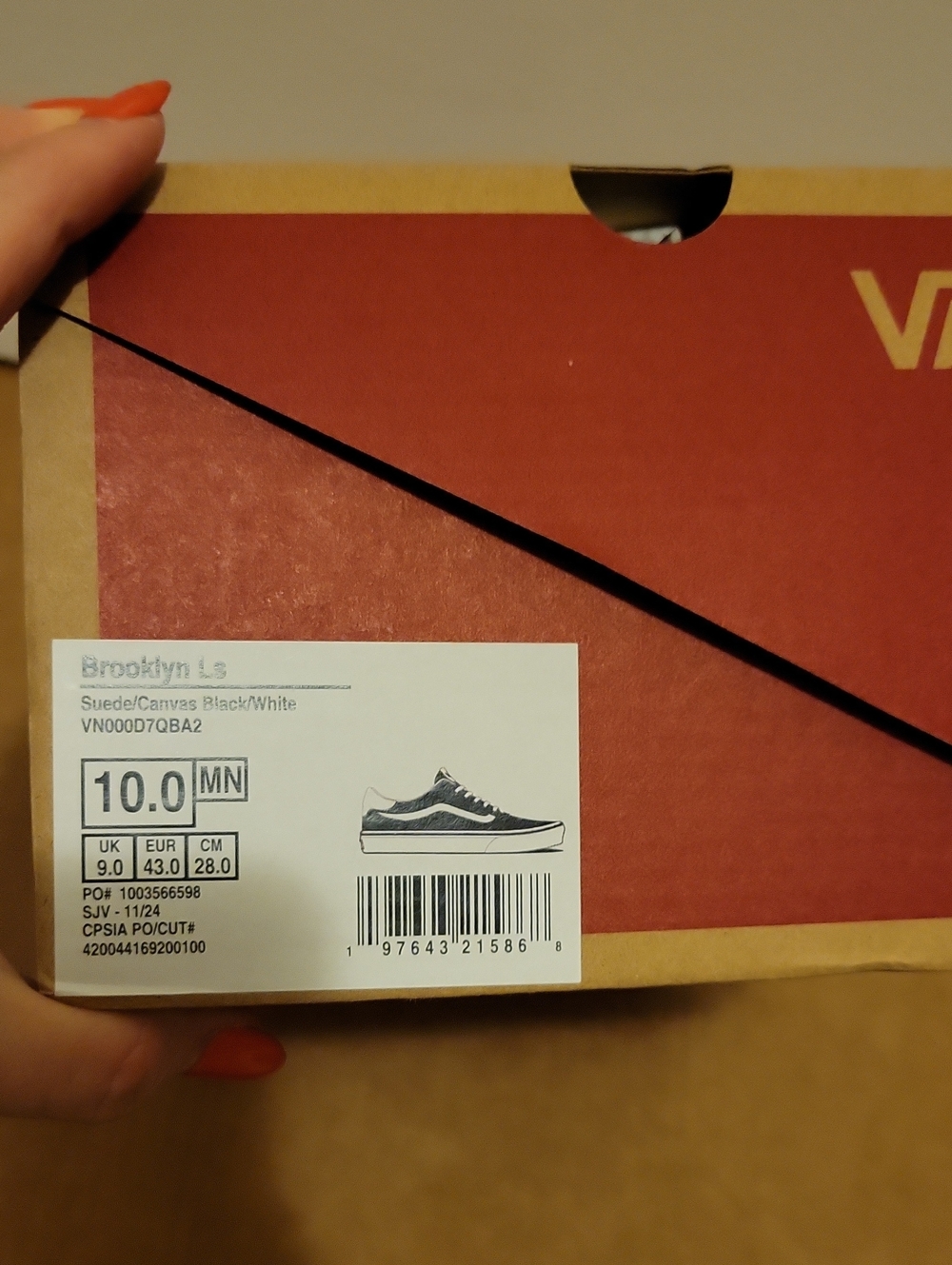New In Box: Men's VANS Brooklyn Ls Black and White - Picture 11 of 12